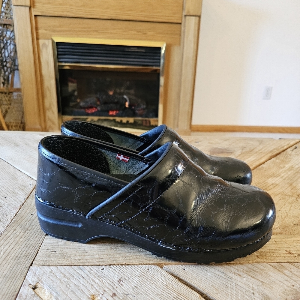 Sanita The original Danish Colgs size 41, equivalent to US SIZE 10.5-11